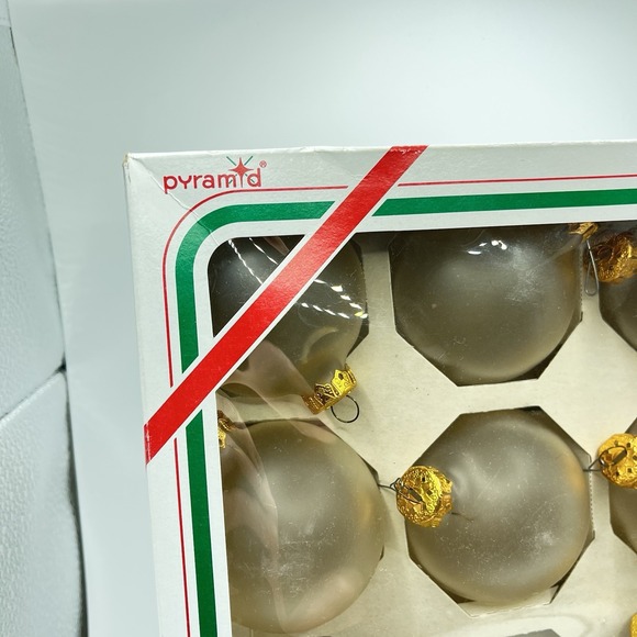 Vintage Box of 12 Pyramid Clear Frosted Ornaments Glass Balls Christmas USA - Picture 3 of 7